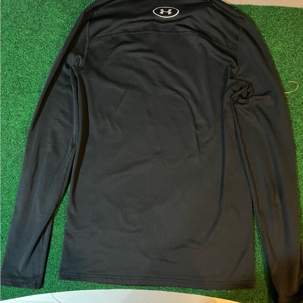 Boys Under Armour YXL Black COLDGEAR.
